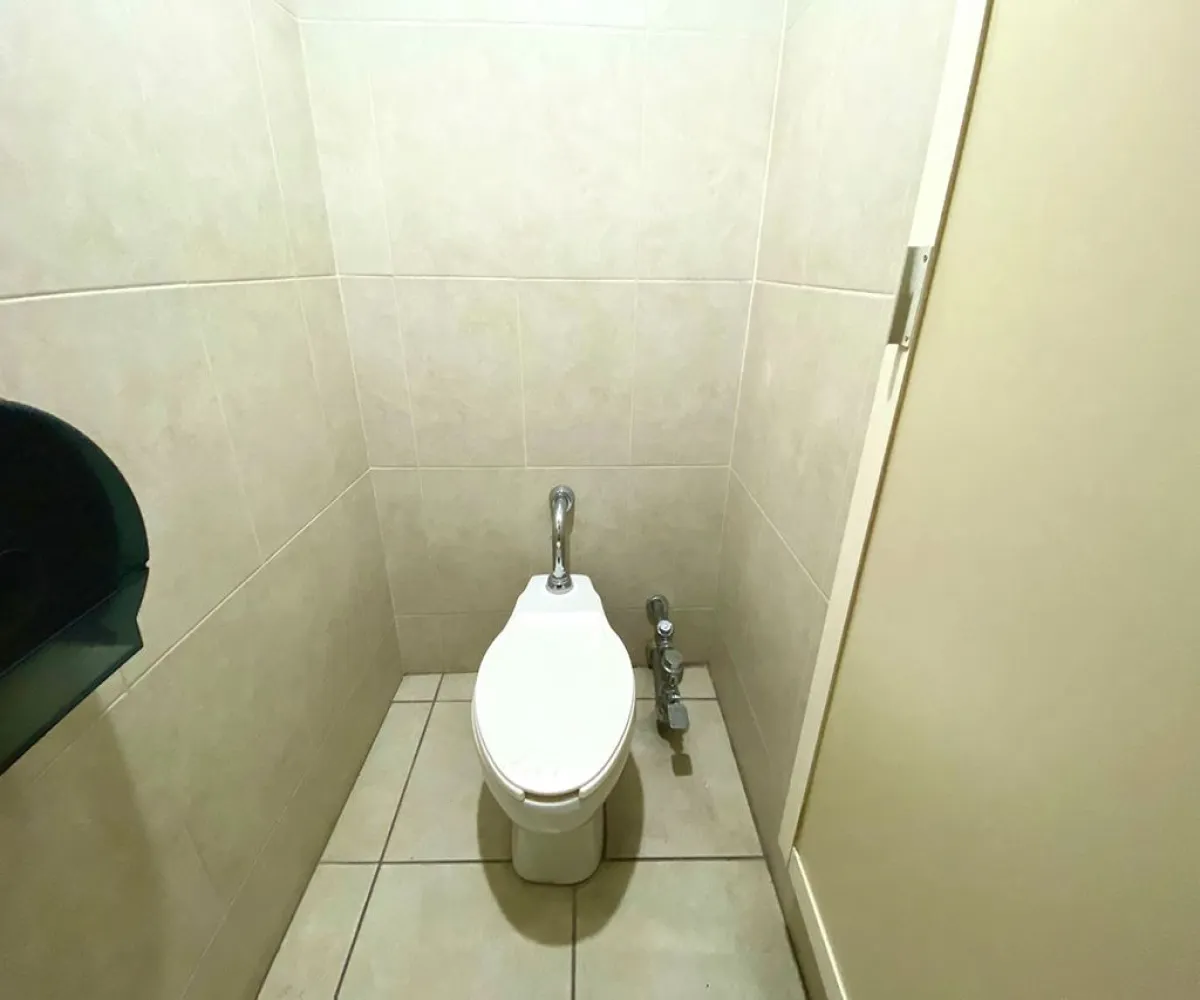 Local En Renta,Vallarta Poniente,Avenida Adolfo López Mateos Sur 180, Guadalajara, Jalisco 44110,Avenida Adolfo López Mateos Sur,1,p6Ckw3N