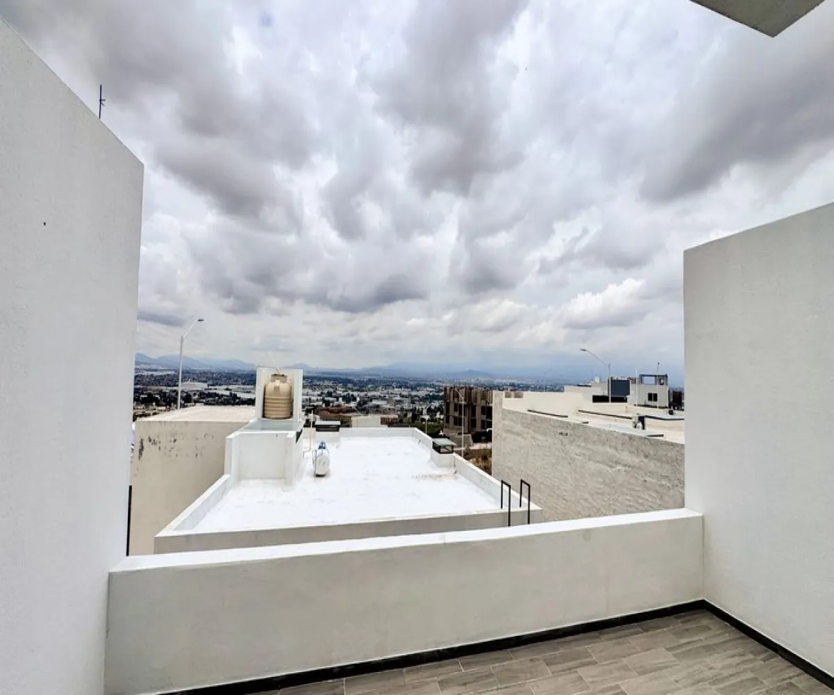 Casa En Venta,Pedregal del Bosque ,Prol. Manuel López Cotilla 681 70, San Pedro Tlaquepaque, Jalisco 45610, 2 Habitaciones,3 Baños,Prol. Manuel López Cotilla ,2,pfNhemU