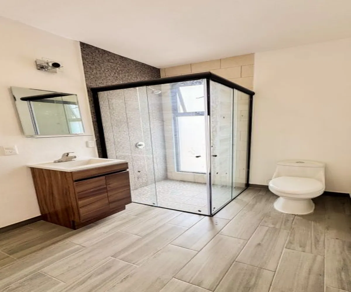 Casa En Venta,Pedregal del Bosque ,Prol. Manuel López Cotilla 681 70, San Pedro Tlaquepaque, Jalisco 45610, 2 Habitaciones,3 Baños,Prol. Manuel López Cotilla ,2,pfNhemU