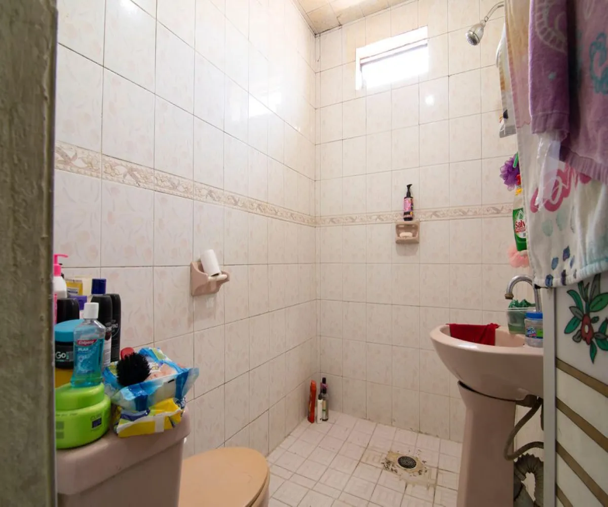 Casa En Venta,Balcones de Oblatos,Avenida Artesanos 1114, Guadalajara, Jalisco 44720, 5 Habitaciones,3 Baños,Avenida Artesanos,1,pAcqsF7