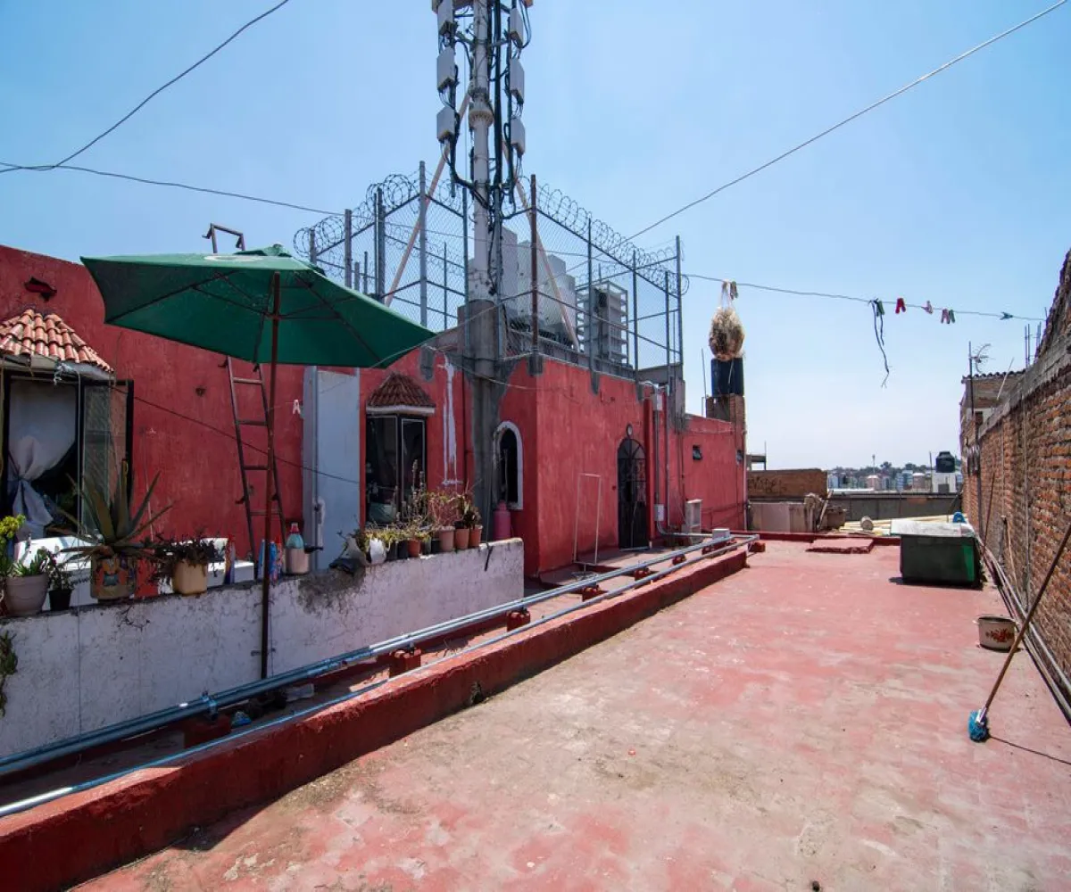 Casa En Venta,Balcones de Oblatos,Avenida Artesanos 1114, Guadalajara, Jalisco 44720, 5 Habitaciones,3 Baños,Avenida Artesanos,1,pAcqsF7