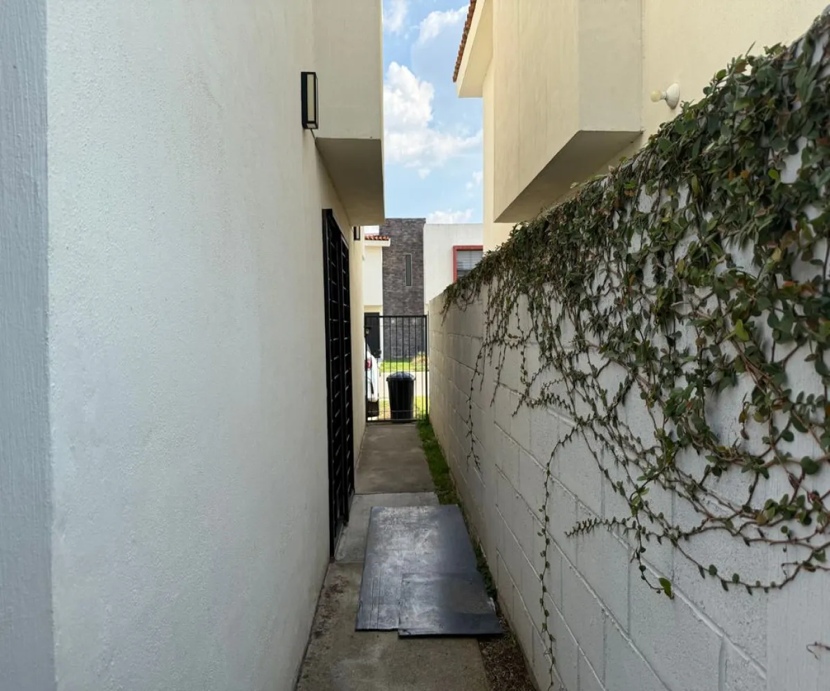 Casa En Venta,El Campestre,Avenida de la Pradera 747, Zapopan, Jalisco 45221, 2 Habitaciones,2 Baños,Avenida de la Pradera,2,pRCyMIC