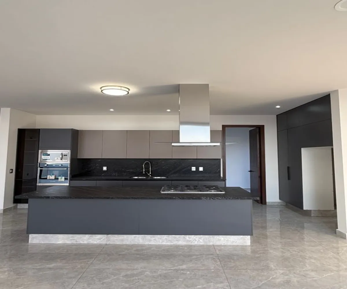 Casa En Venta,Avenida Punto Sur 6259, Tlajomulco de Zúñiga, Jalisco 45645, 5 Habitaciones,5 Baños,Avenida Punto Sur,3,p4sVu27