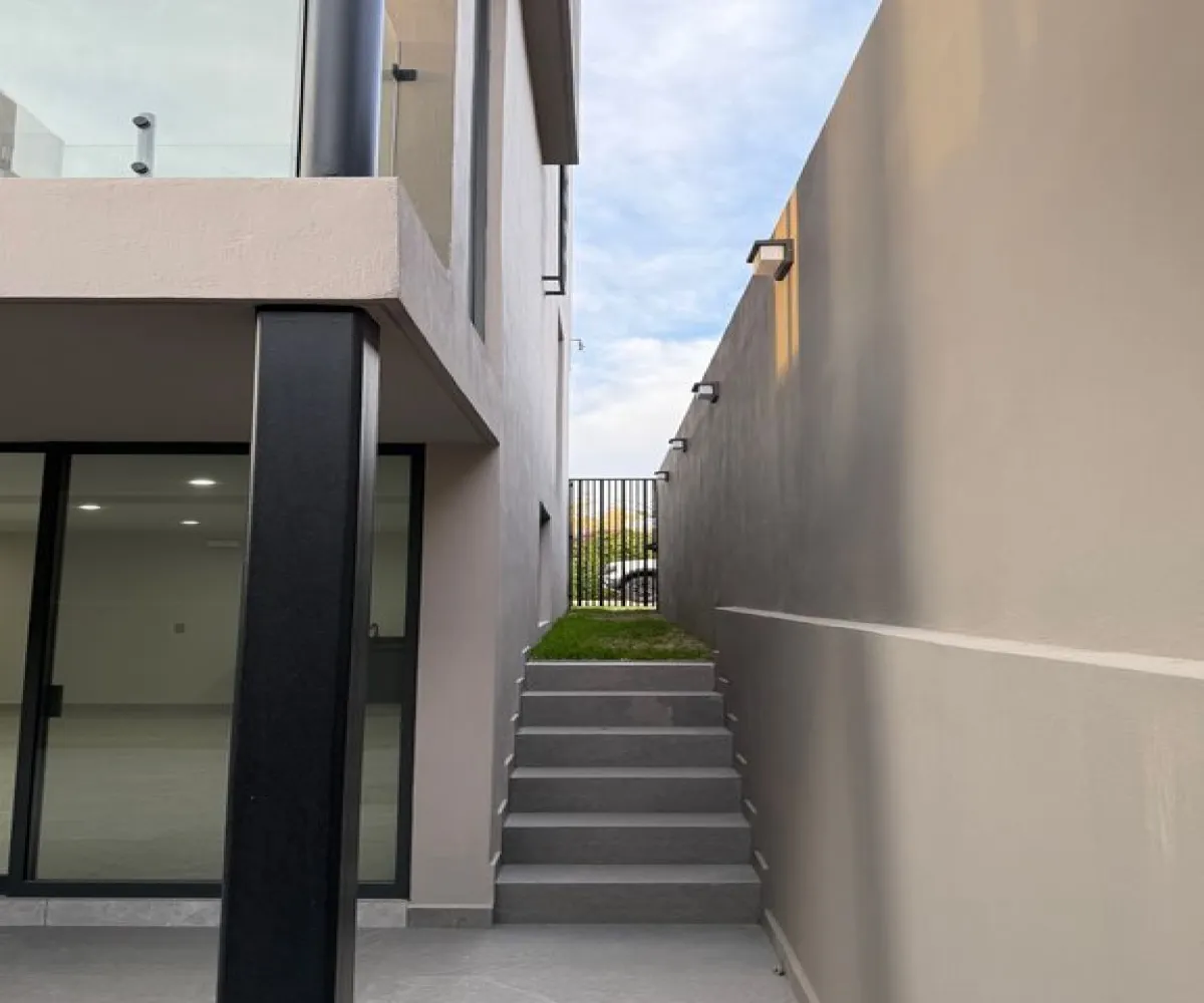 Casa En Venta,Avenida Punto Sur 6259, Tlajomulco de Zúñiga, Jalisco 45645, 5 Habitaciones,5 Baños,Avenida Punto Sur,3,p4sVu27