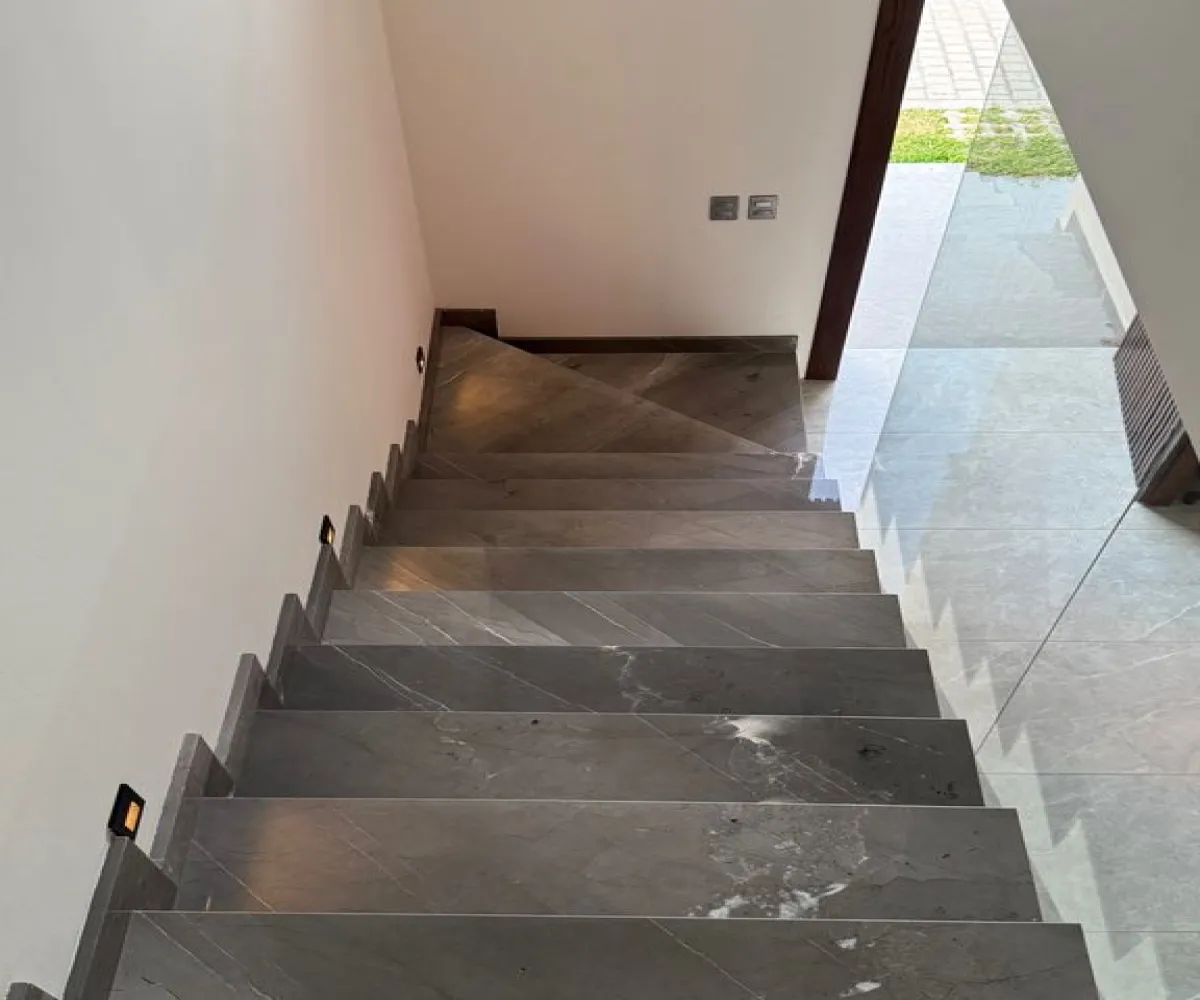 Casa En Venta,Avenida Punto Sur 6259, Tlajomulco de Zúñiga, Jalisco 45645, 5 Habitaciones,5 Baños,Avenida Punto Sur,3,p4sVu27