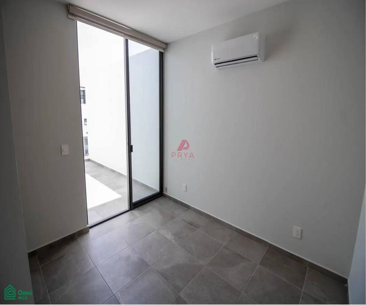 Casa En Venta,Tlajomulco De Zuñiga,Vuelo de las grullas #200 S/N, Tlajomulco de Zuniga, Jalisco 45645, 3 Habitaciones,3 Baños,Vuelo de las grullas #200,3,MX25931394