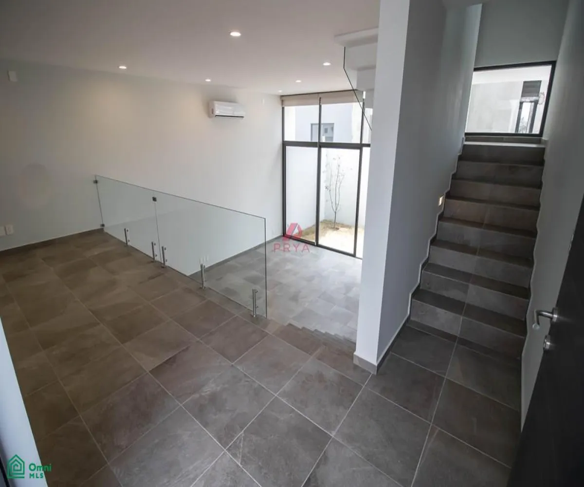 Casa En Venta,Tlajomulco De Zuñiga,Vuelo de las grullas #200 S/N, Tlajomulco de Zuniga, Jalisco 45645, 3 Habitaciones,3 Baños,Vuelo de las grullas #200,3,MX25931394