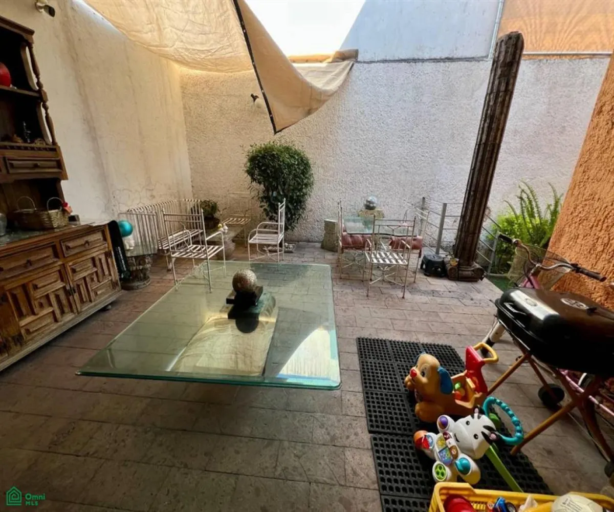 En Venta,Vallarta Universidad,Dante Alighieri 402, Zapopan, Jalisco 45110, 5 Habitaciones,5 Baños,Dante Alighieri,3,MX25931809