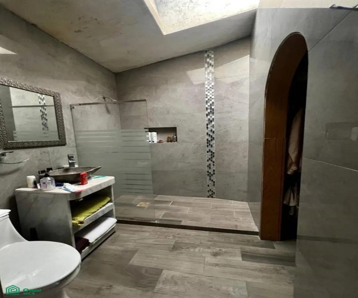 En Venta,Vallarta Universidad,Dante Alighieri 402, Zapopan, Jalisco 45110, 5 Habitaciones,5 Baños,Dante Alighieri,3,MX25931809