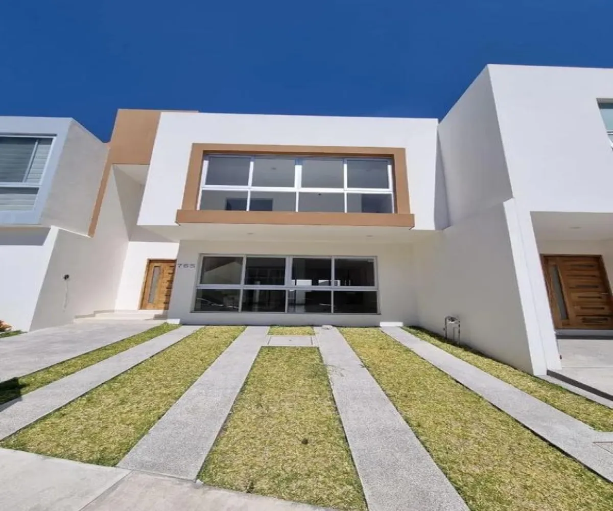 Casa En Renta,Los Gavilanes,Calle Logroño 765, Tlajomulco de Zúñiga, Jalisco 45645, 3 Habitaciones,3 Baños,Calle Logroño,1,pMrNV8Z
