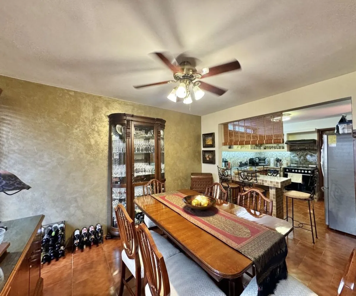 Casa En Venta,Bugambilias,Remanso de Las Acacias 109, Zapopan, Jalisco 45237, 6 Habitaciones,5 Baños,Remanso de Las Acacias,2,pTzKCOB