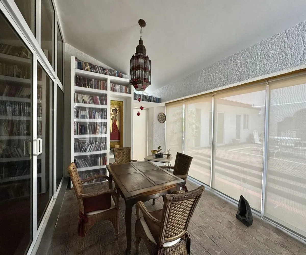 Casa En Venta,Bugambilias,Remanso de Las Acacias 109, Zapopan, Jalisco 45237, 6 Habitaciones,5 Baños,Remanso de Las Acacias,2,pTzKCOB