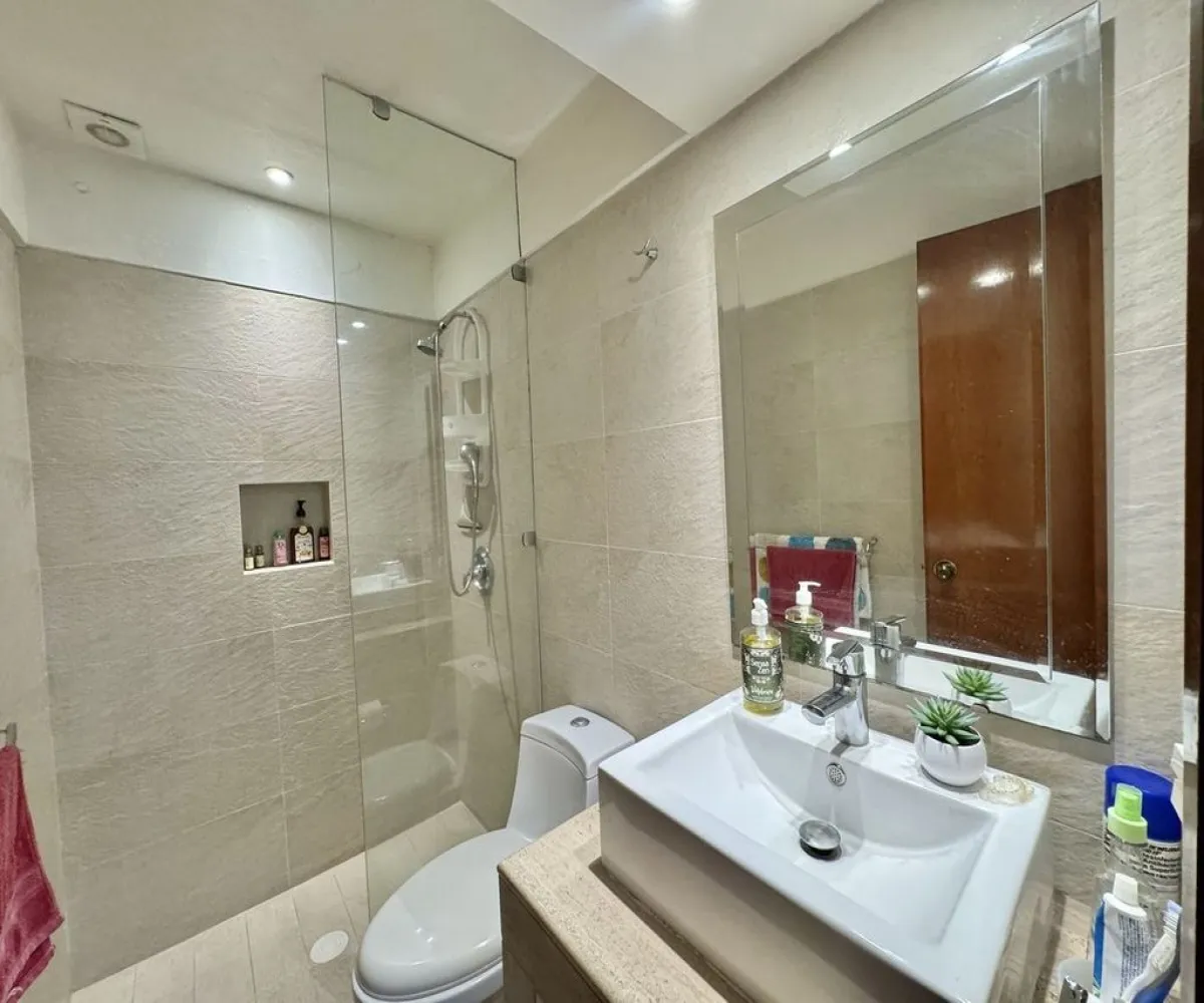 Casa En Venta,Bugambilias,Remanso de Las Acacias 109, Zapopan, Jalisco 45237, 6 Habitaciones,5 Baños,Remanso de Las Acacias,2,pTzKCOB