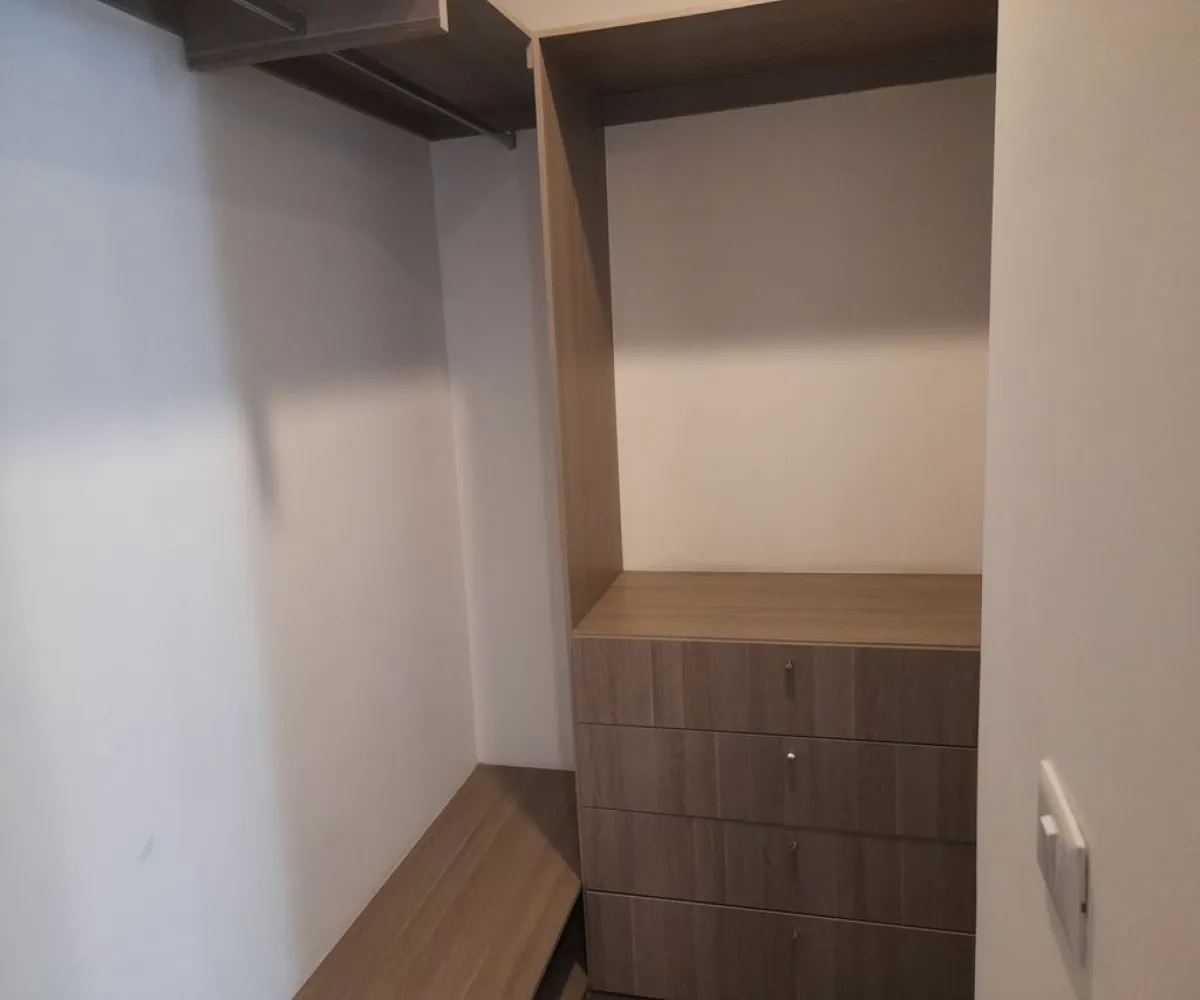 Departamento En Venta,Residencial Chapalita,Avenida Ignacio L Vallarta 4701 UP 301, Zapopan, Jalisco 44509, 3 Habitaciones,2 Baños,Avenida Ignacio L Vallarta,1,pwohhzP