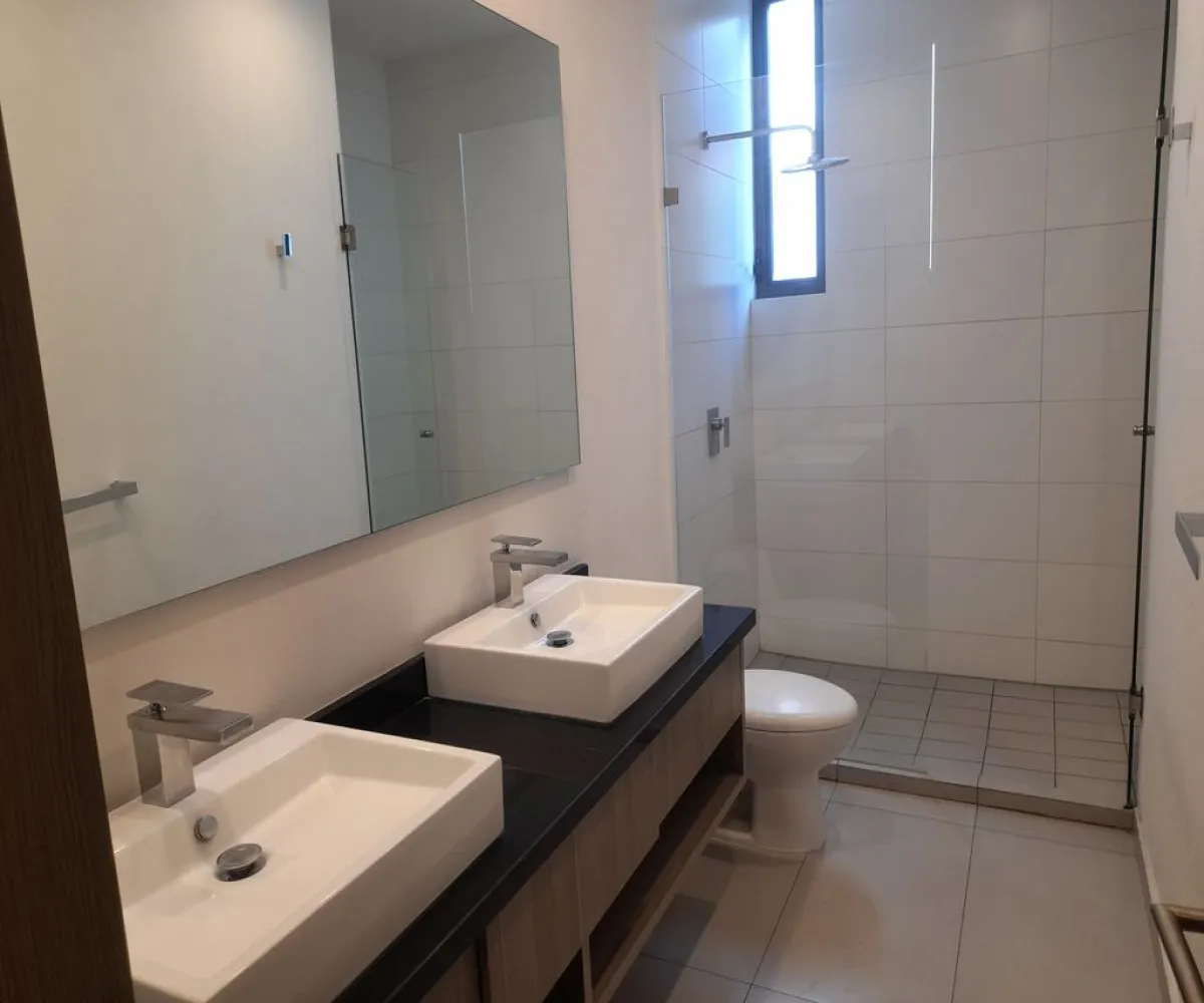 Departamento En Venta,Residencial Chapalita,Avenida Ignacio L Vallarta 4701 UP 301, Zapopan, Jalisco 44509, 3 Habitaciones,2 Baños,Avenida Ignacio L Vallarta,1,pwohhzP