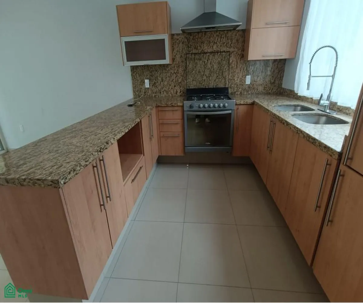 Casa En Venta,Fraccionamiento Bosque Real,Loma Ancha 100, Tlajomulco de Zuniga, Jalisco 45230, 3 Habitaciones,3 Baños,Loma Ancha,2,MX25958268