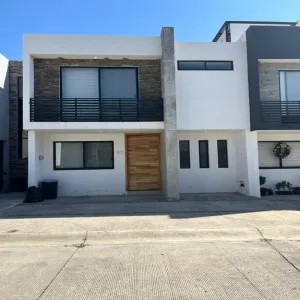 Casa En Venta,Boulevard Bosques de Santa Anita 200, Tlajomulco de Zúñiga, Jalisco 45645, 3 Habitaciones,2 Baños,Boulevard Bosques de Santa Anita,1,p3nwgx9