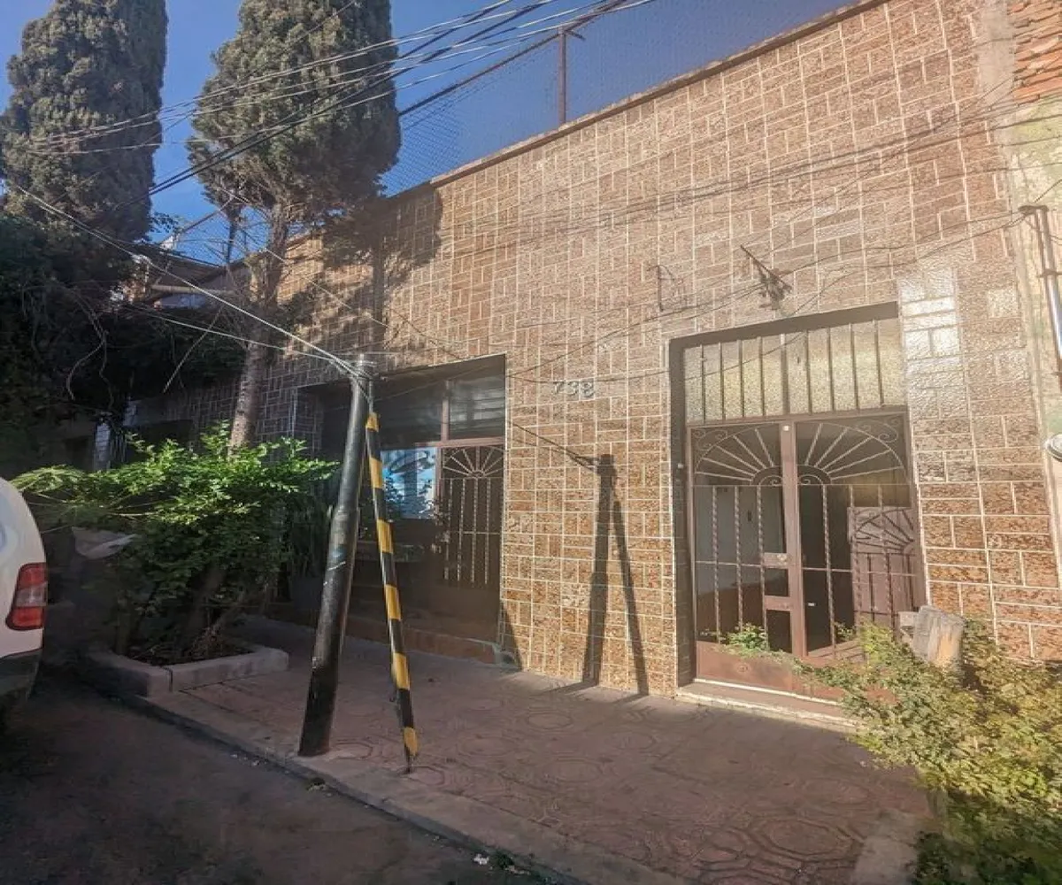Casa En Venta,Centro,Calle Mezquitán 738, Guadalajara, Jalisco 44100, 8 Habitaciones,2 Baños,Calle Mezquitán,2,pNdRbci