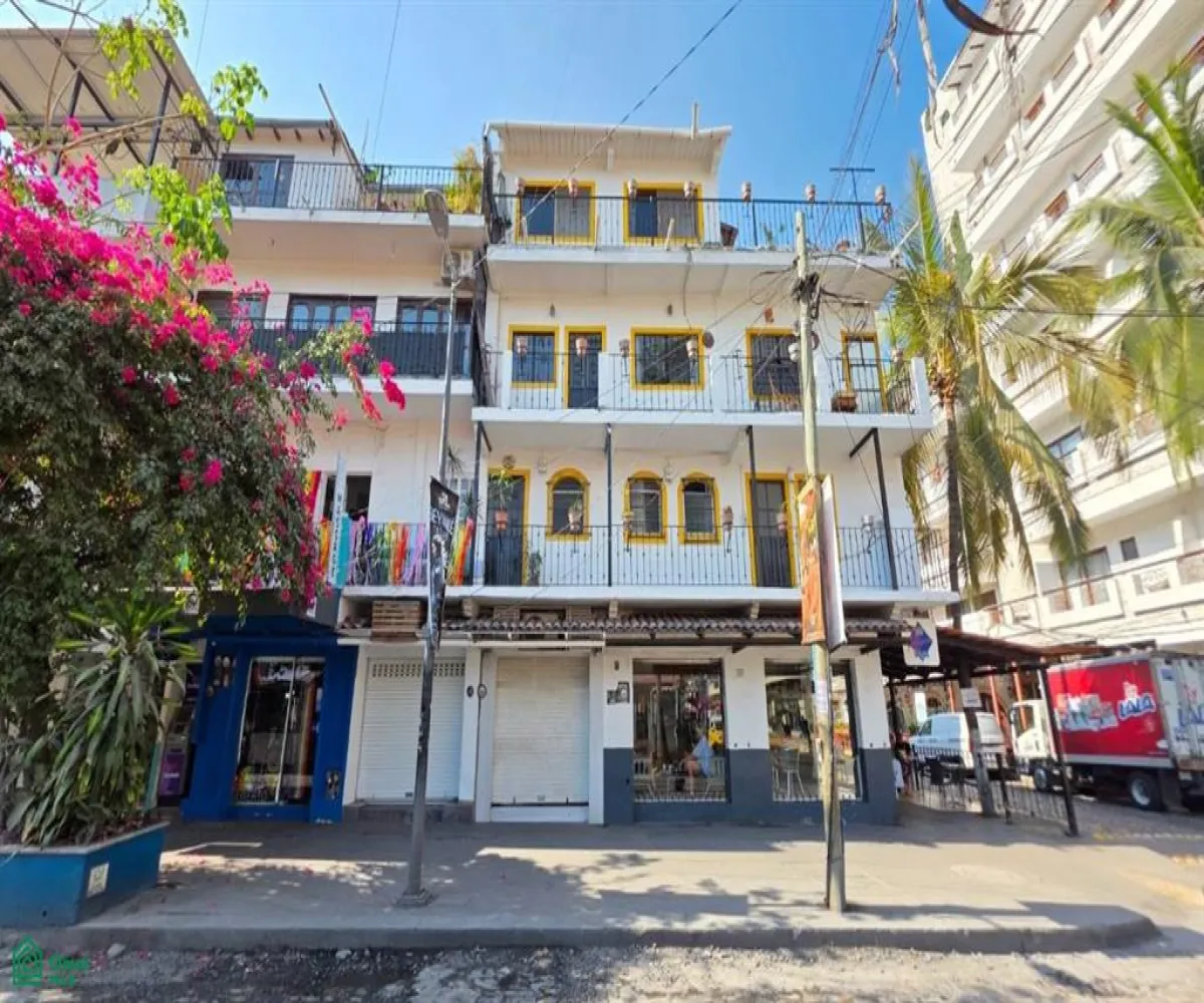 Departamento En Renta,Emiliano Zapata,Basilio Badillo 156 A, Puerto Vallarta, Jalisco 48380, 4 Habitaciones,2 Baños,Basilio Badillo,3,MX25939330