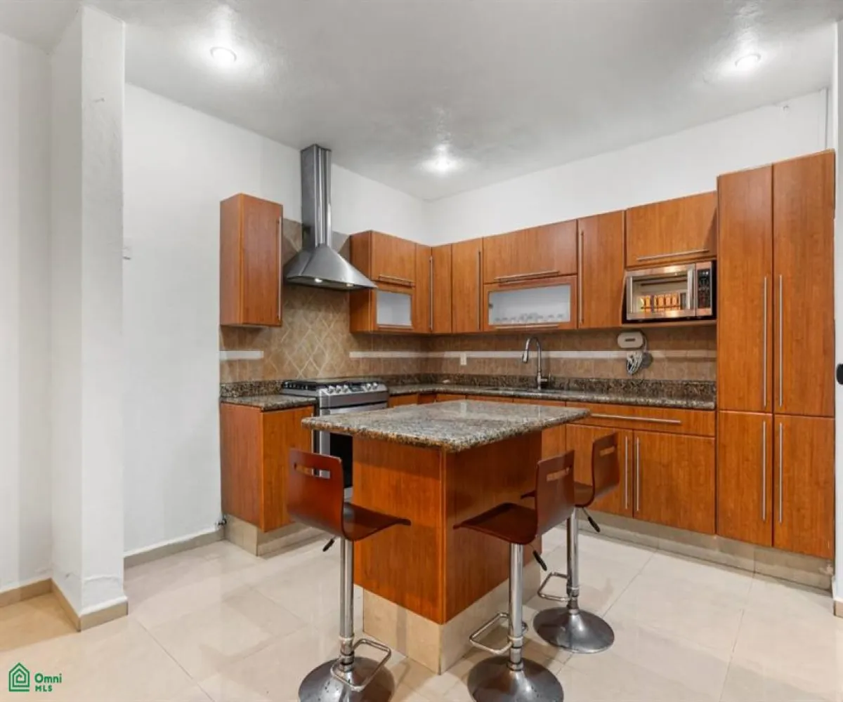 Casa En Venta,Residencial Fluvial Vallarta,Rio papaloapan 168, Puerto Vallarta, Jalisco 48312, 4 Habitaciones,3 Baños,Rio papaloapan,2,MX25940274