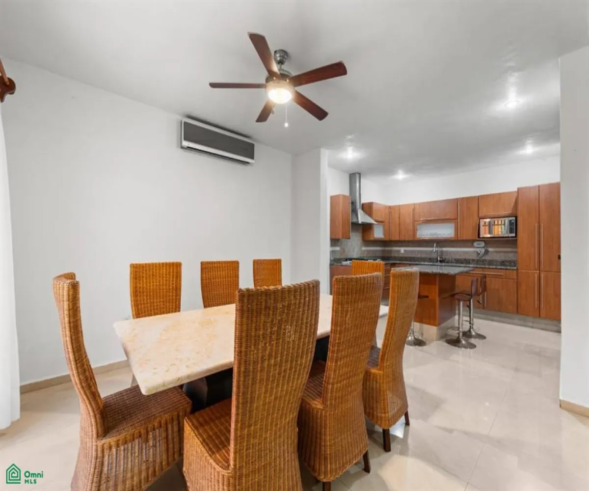 Casa En Venta,Residencial Fluvial Vallarta,Rio papaloapan 168, Puerto Vallarta, Jalisco 48312, 4 Habitaciones,3 Baños,Rio papaloapan,2,MX25940274