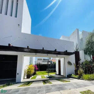 Casa En Venta,Bosques Santa Anita,Cañada del Tigre 7, Tlajomulco de Zuniga, Jalisco 45645, 3 Habitaciones,4 Baños,Cañada del Tigre,3,MX25940413