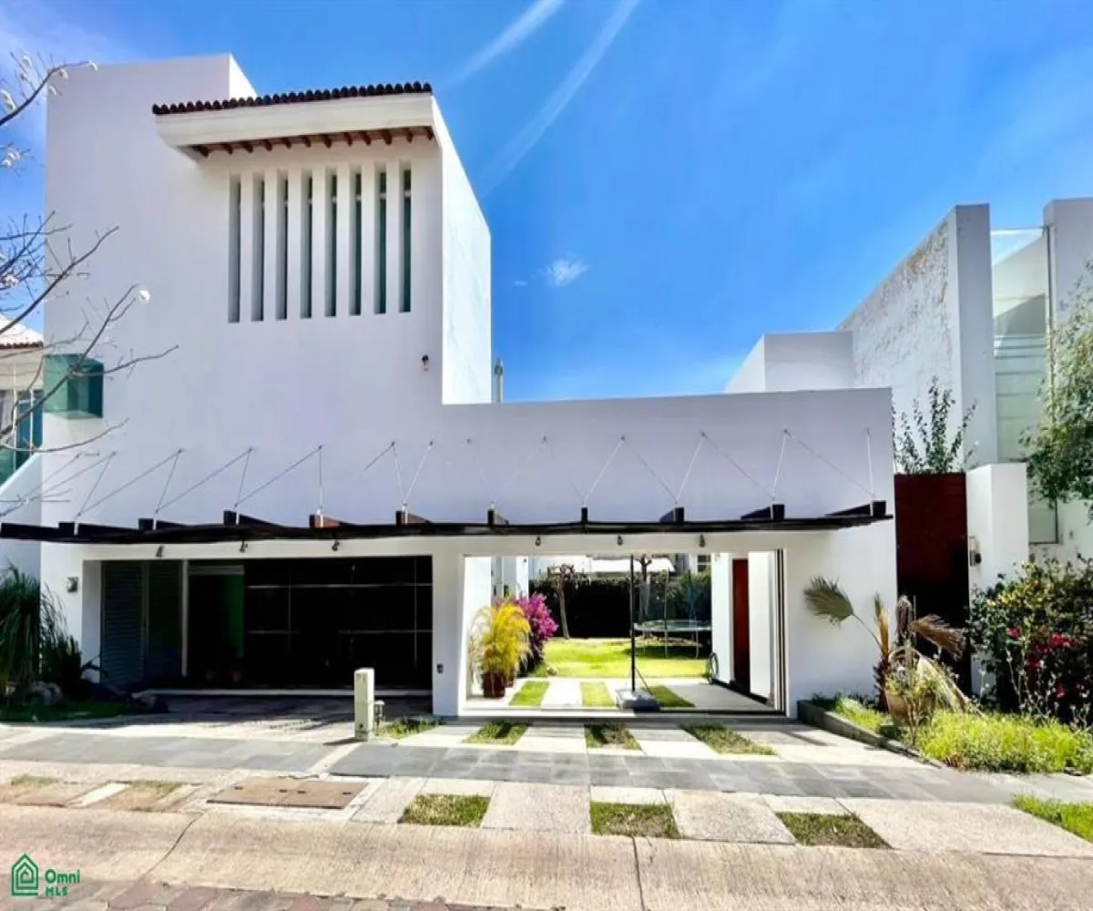 Casa En Renta,Bosques Santa Anita,Cañada del Tigre 7, Tlajomulco de Zuniga, Jalisco 45645, 3 Habitaciones,4 Baños,Cañada del Tigre,3,MX25940806