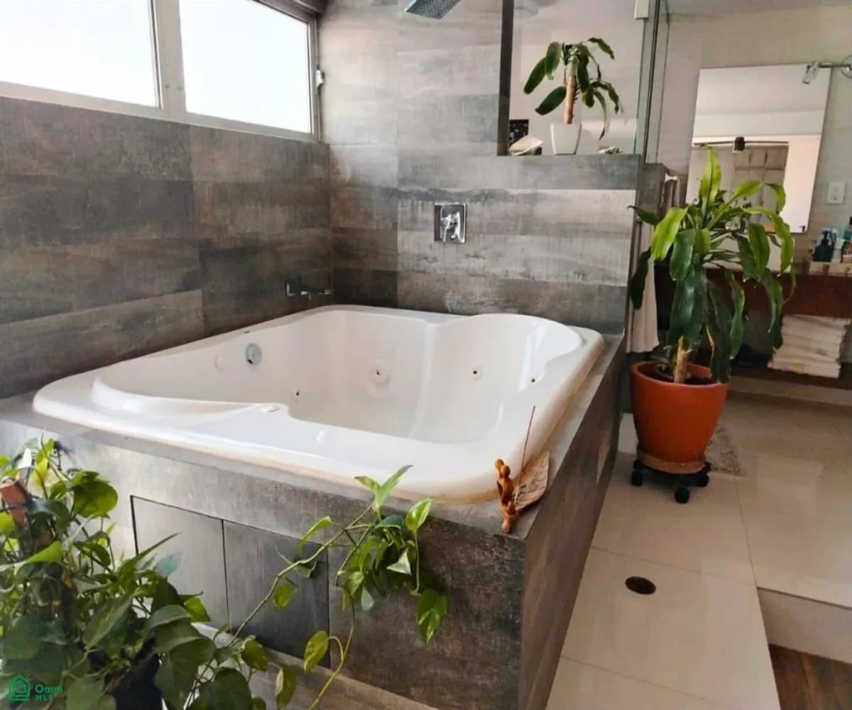 En Venta,Altus Bosques,circuto ébano 112, Tlajomulco de Zuniga, Jalisco 45654, 5 Habitaciones,4 Baños,circuto ébano,2,MX25940863