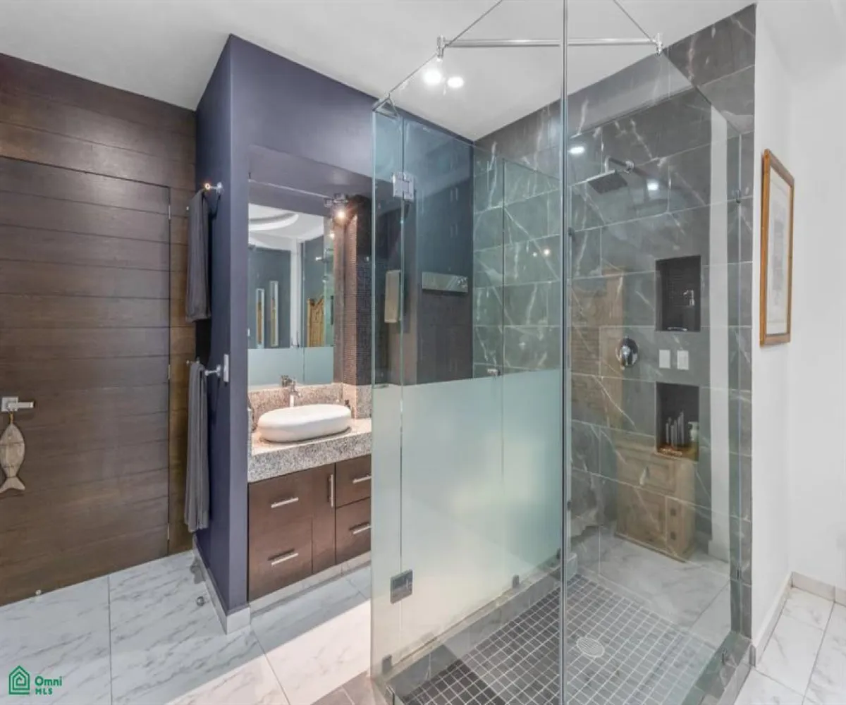 En Venta,Emiliano Zapata,Aguacate 183 Int 101/202, Puerto Vallarta, Jalisco 48380, 2 Habitaciones,2 Baños,Aguacate,1,MX25941236