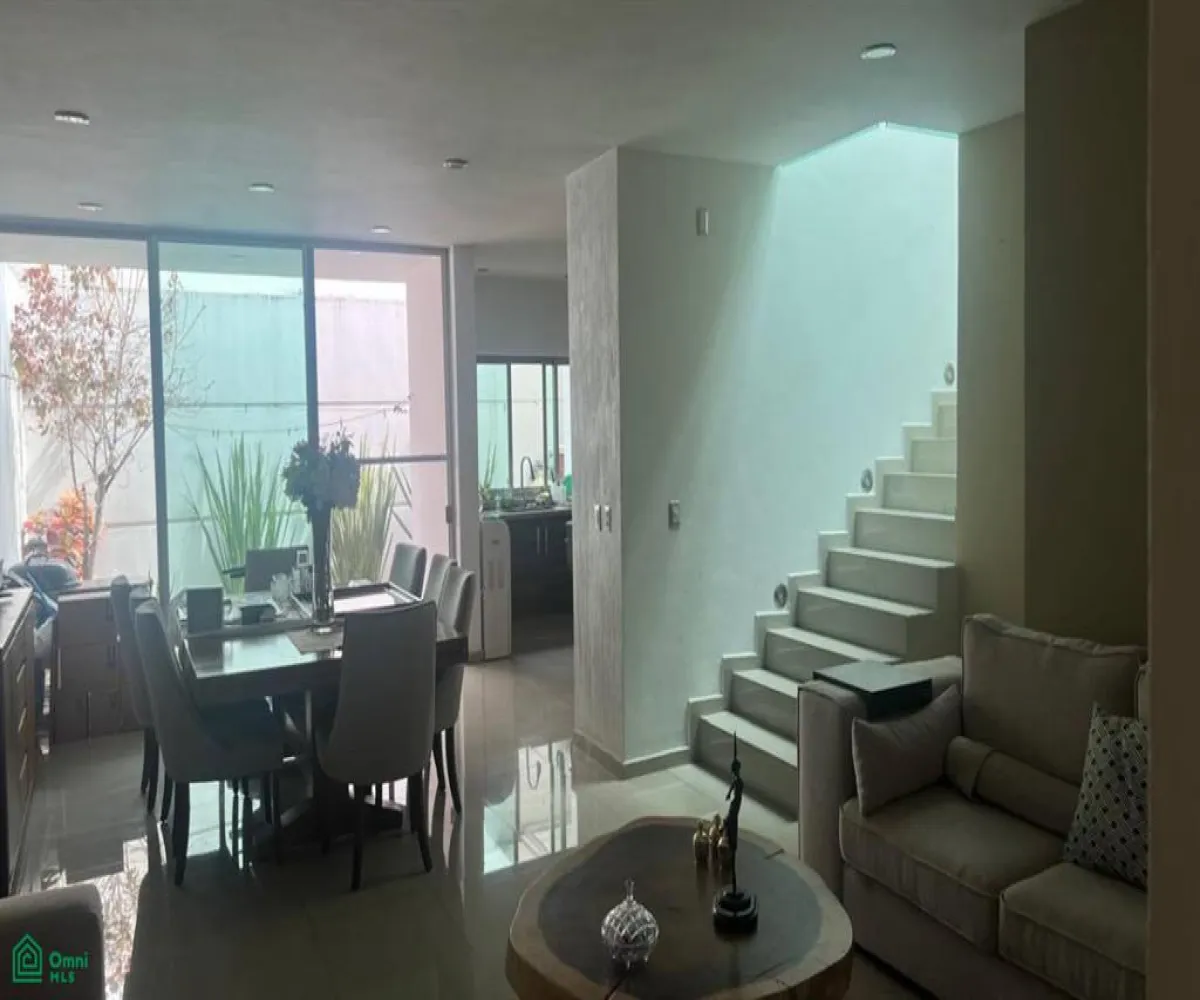 En Venta,La Rioja,Najerilla 851, Tlajomulco de Zuniga, Jalisco 45640, 4 Habitaciones,4 Baños,Najerilla,2,MX25943985