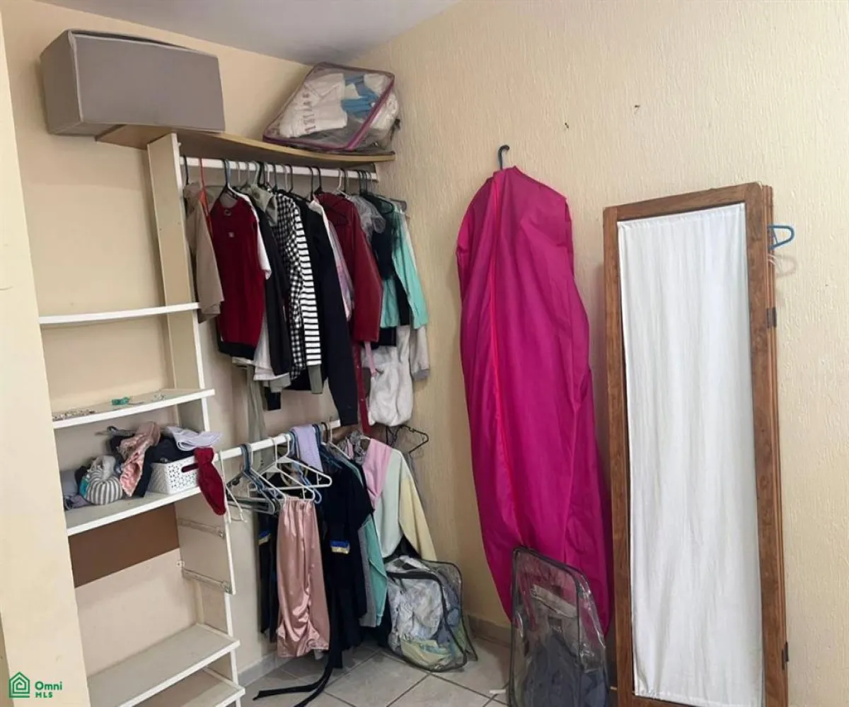 En Venta,Los Molinos,Alcaparra ., Zapopan, Jalisco 45200, 3 Habitaciones,2 Baños,Alcaparra,2,MX25944171