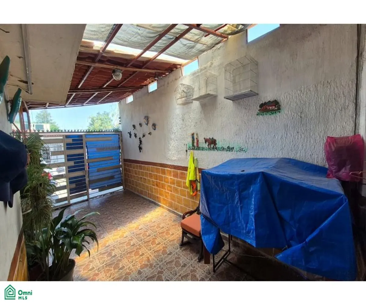 En Venta,Villas La Loma,Amapola 63, Zapopan, Jalisco 45134, 4 Habitaciones,3 Baños,Amapola,2,MX25945818