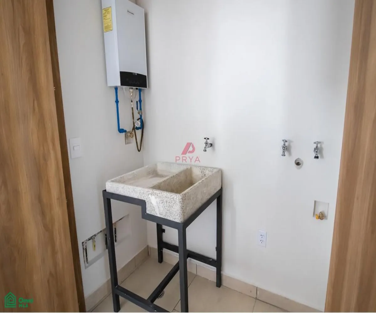 Local En Venta,Monraz,Juan Palomar y Arias 510, Guadalajara, Jalisco 44680, 2 Habitaciones,2 Baños,Juan Palomar y Arias,MX25945870