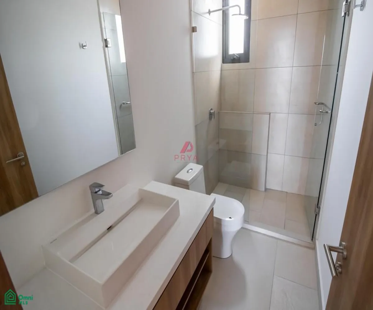Local En Venta,Monraz,Juan Palomar y Arias 510, Guadalajara, Jalisco 44680, 2 Habitaciones,2 Baños,Juan Palomar y Arias,MX25945870