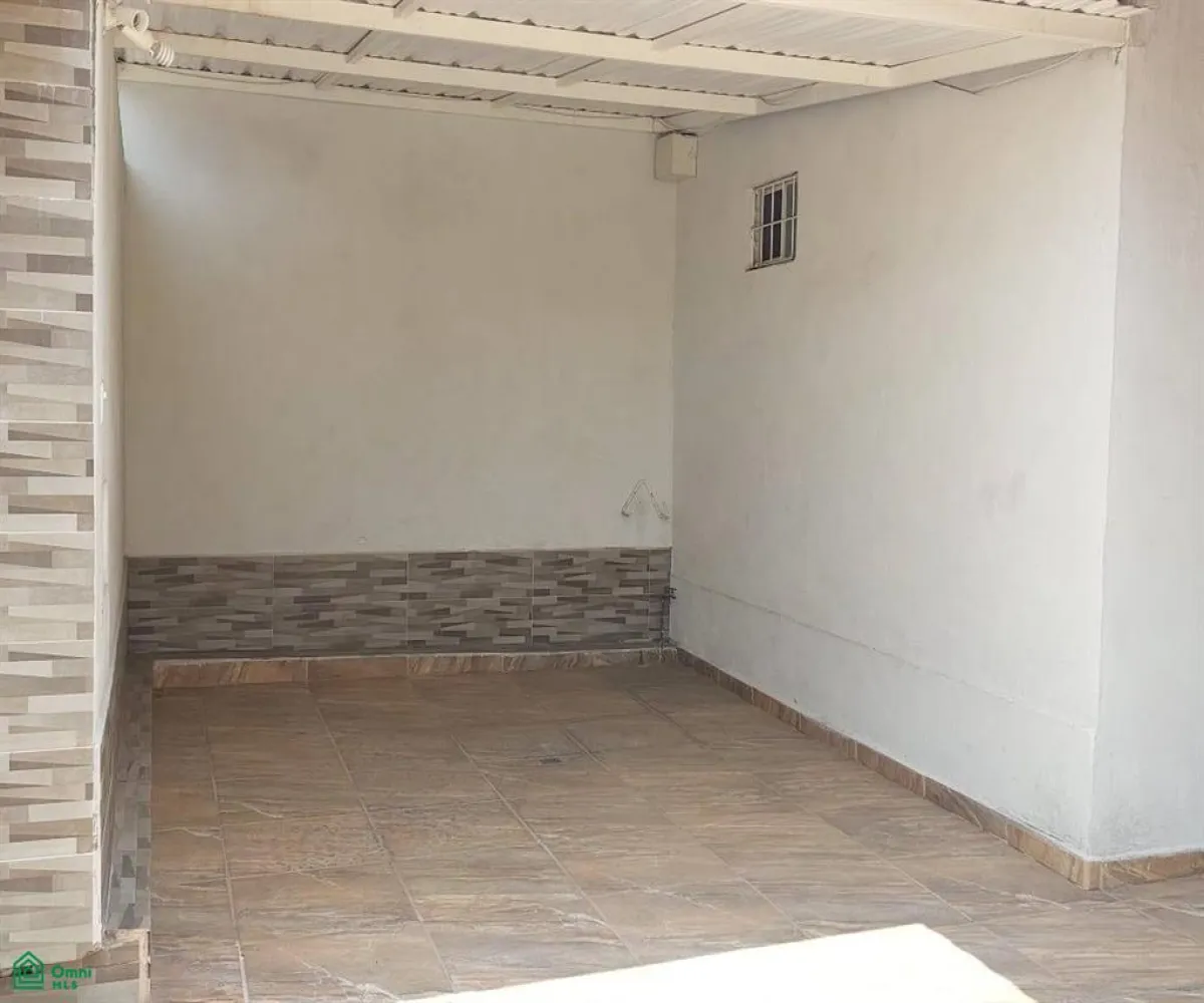 En Venta,Jardines Vallarta,victor hugo 81, Zapopan, Jalisco 45027, 4 Habitaciones,3 Baños,victor hugo,2,MX25946318