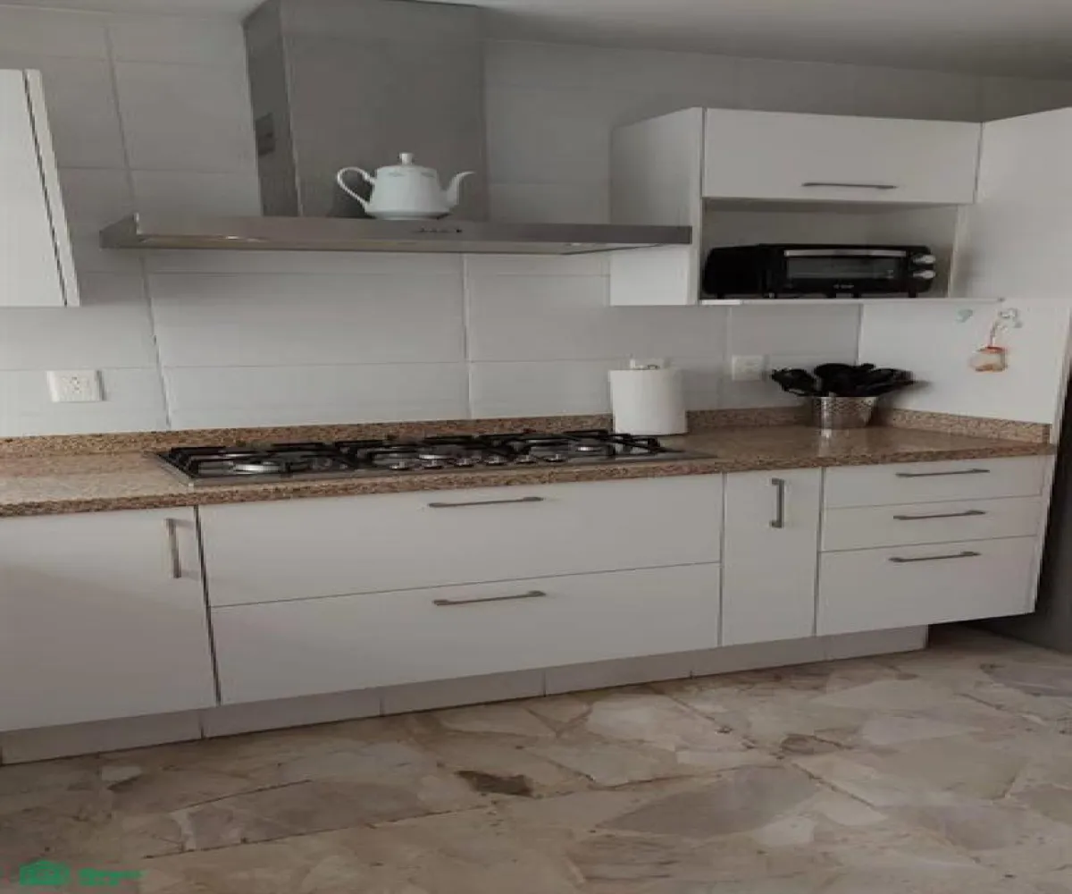 En Venta,Jardines Vallarta,victor hugo 81, Zapopan, Jalisco 45027, 4 Habitaciones,3 Baños,victor hugo,2,MX25946318