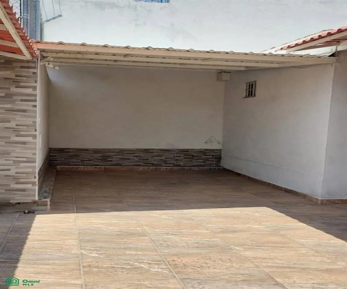 En Venta,Jardines Vallarta,victor hugo 81, Zapopan, Jalisco 45027, 4 Habitaciones,3 Baños,victor hugo,2,MX25946318