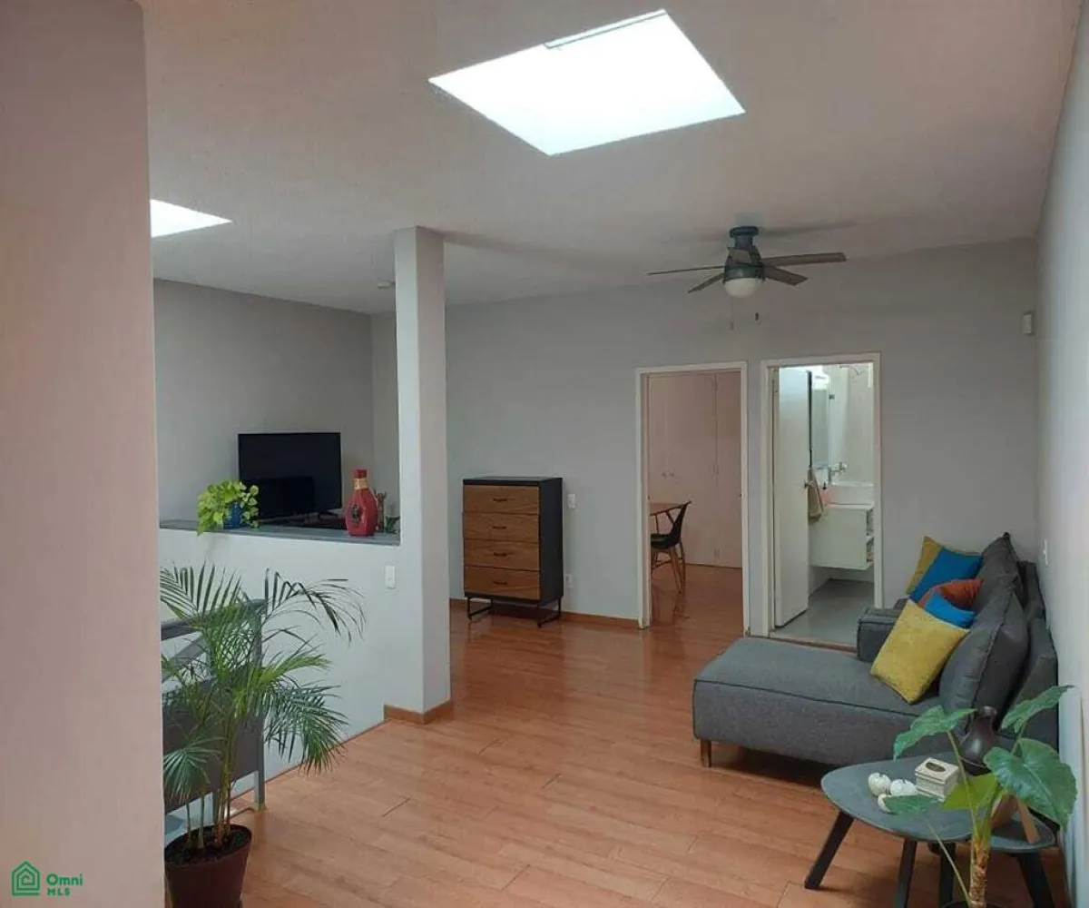 En Venta,Jardines Vallarta,victor hugo 81, Zapopan, Jalisco 45027, 4 Habitaciones,3 Baños,victor hugo,2,MX25946318