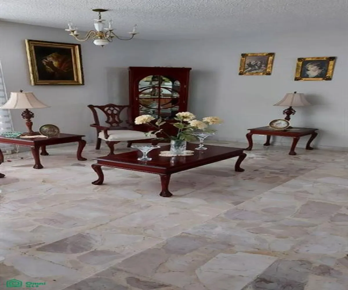 En Venta,Jardines Vallarta,victor hugo 81, Zapopan, Jalisco 45027, 4 Habitaciones,3 Baños,victor hugo,2,MX25946318