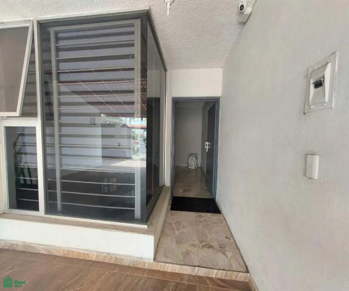 En Venta,Jardines Vallarta,victor hugo 81, Zapopan, Jalisco 45027, 4 Habitaciones,3 Baños,victor hugo,2,MX25946318