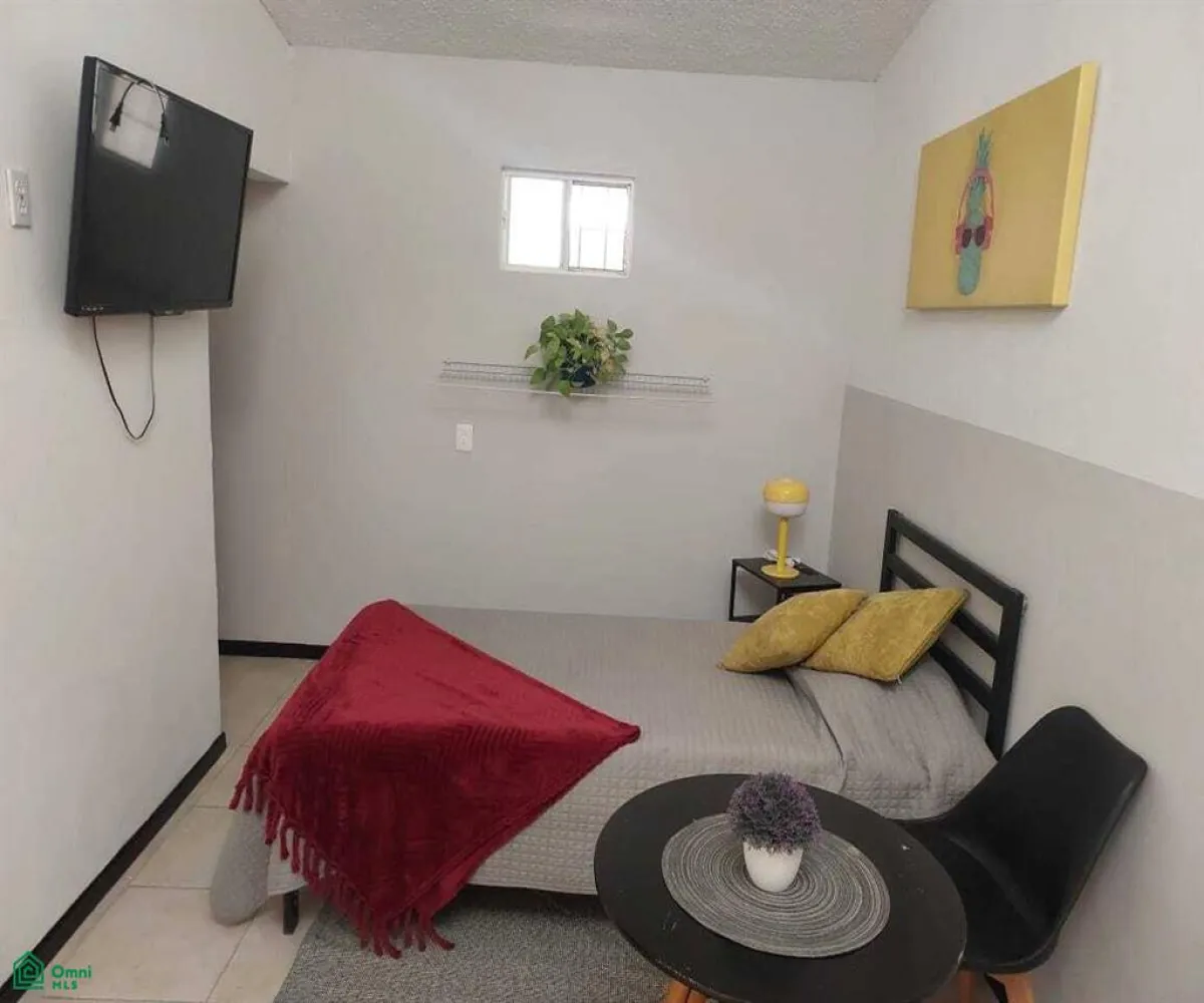 En Venta,Jardines Vallarta,victor hugo 81, Zapopan, Jalisco 45027, 4 Habitaciones,3 Baños,victor hugo,2,MX25946318