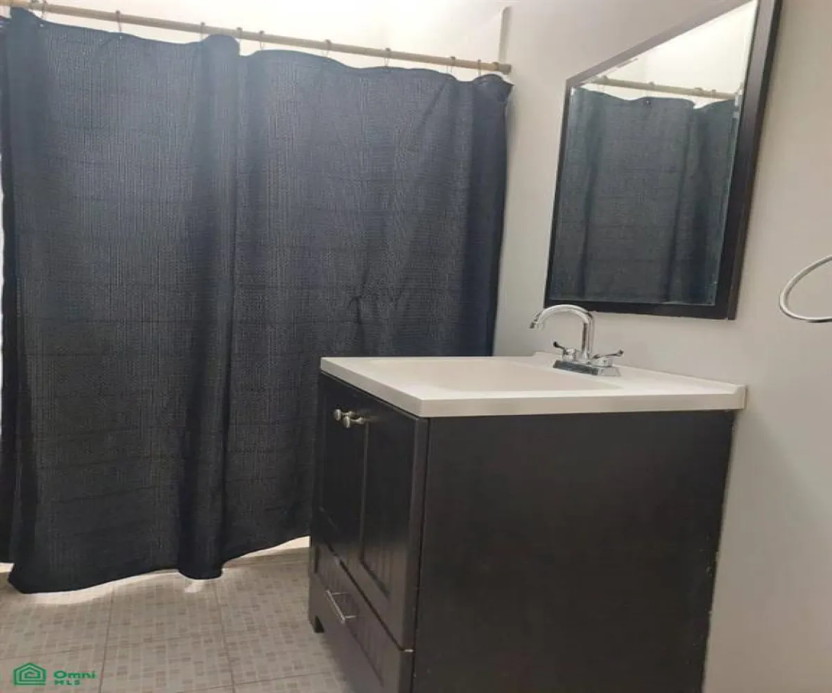 En Venta,Jardines Vallarta,victor hugo 81, Zapopan, Jalisco 45027, 4 Habitaciones,3 Baños,victor hugo,2,MX25946318