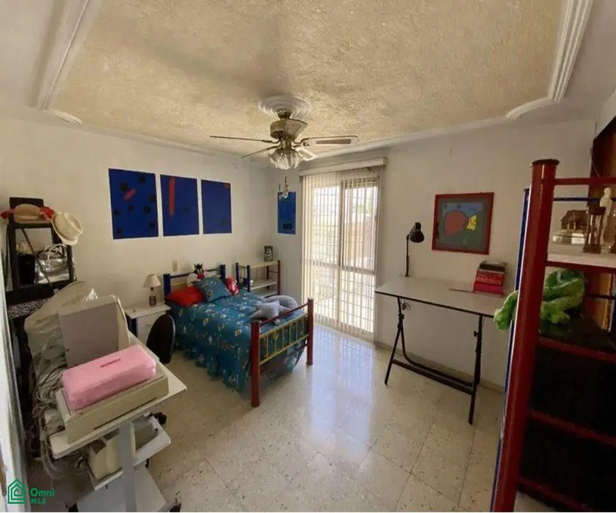 En Venta,Fraccionamiento Jardines Alcalde,Fray Junipero Serra #2163 esquina con Jesús Romer S/N, Guadalajara, Jalisco 44298, 4 Habitaciones,3 Baños,Fray Junipero Serra #2163 esquina con Jesús Romer,MX25948327