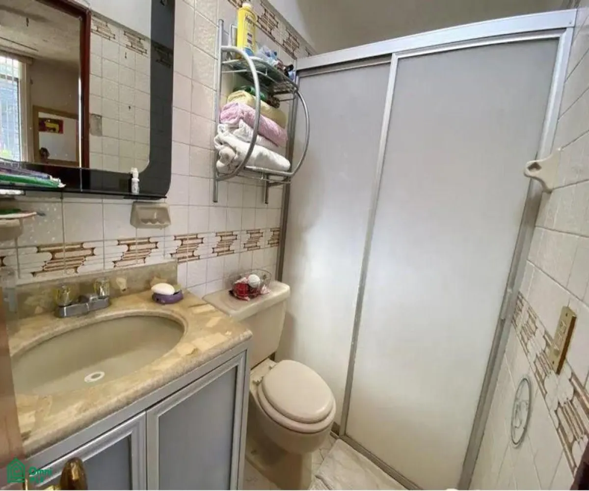 En Venta,Fraccionamiento Jardines Alcalde,Fray Junipero Serra #2163 esquina con Jesús Romer S/N, Guadalajara, Jalisco 44298, 4 Habitaciones,3 Baños,Fray Junipero Serra #2163 esquina con Jesús Romer,MX25948327