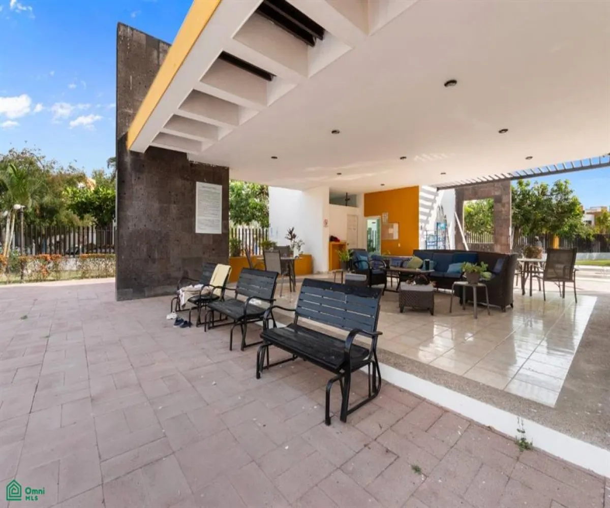 En Venta,Ixtapa,Banus 3 calle playa seuta 139/4, Puerto Vallarta, Jalisco 48280, 3 Habitaciones,2 Baños,Banus 3 calle playa seuta,2,MX25950854