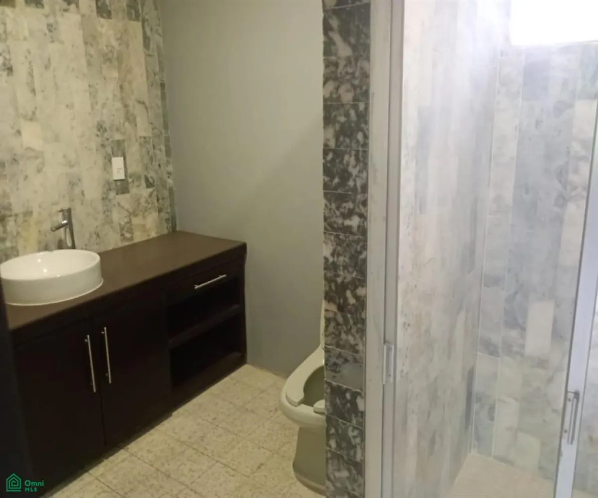 Local En Renta,Jardines de los Arcos,San Miguel 480, Guadalajara, Jalisco 44500, 11 Habitaciones,5 Baños,San Miguel,2,MX25952756