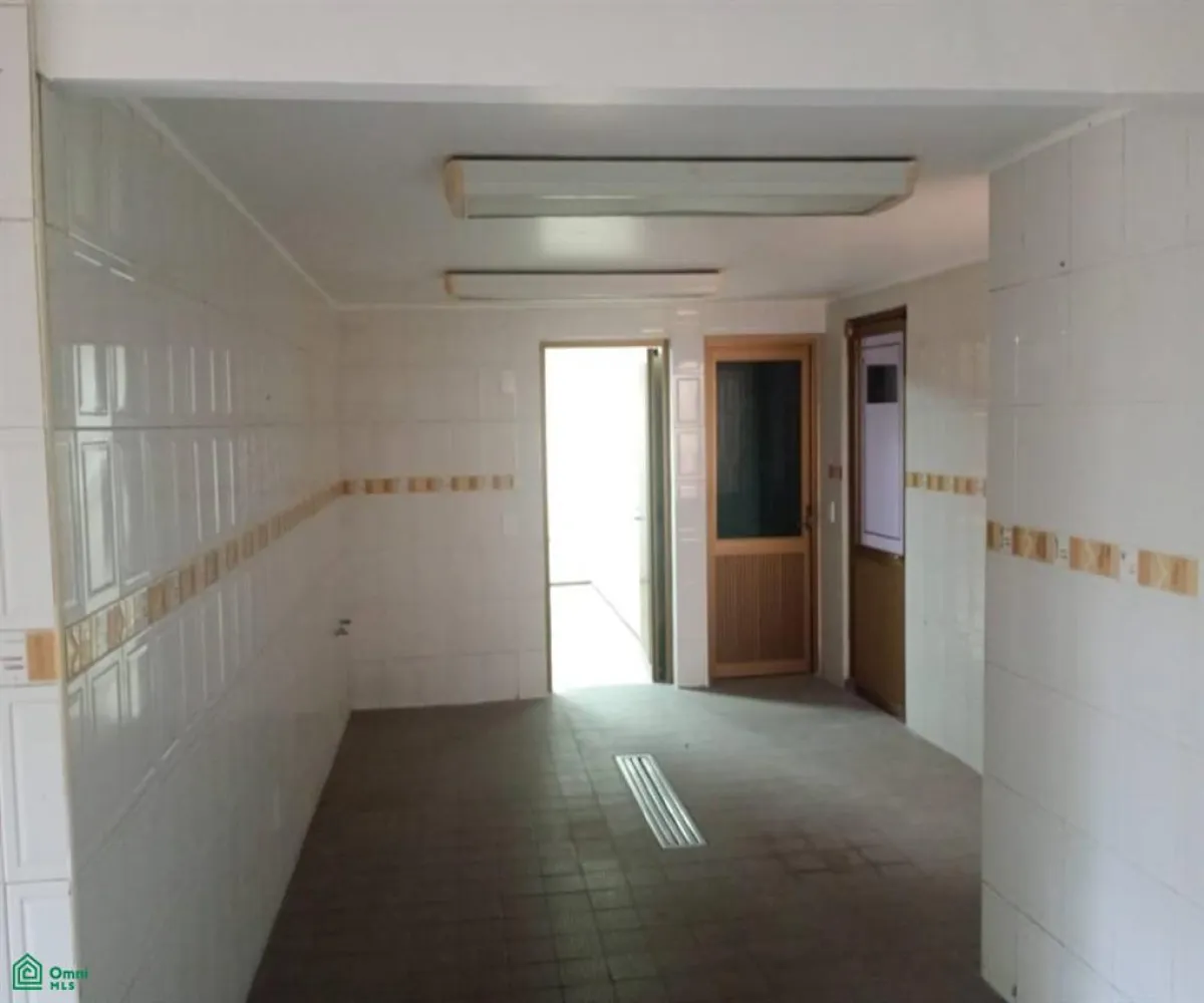 Local En Renta,Jardines de los Arcos,San Miguel 480, Guadalajara, Jalisco 44500, 11 Habitaciones,5 Baños,San Miguel,2,MX25952756