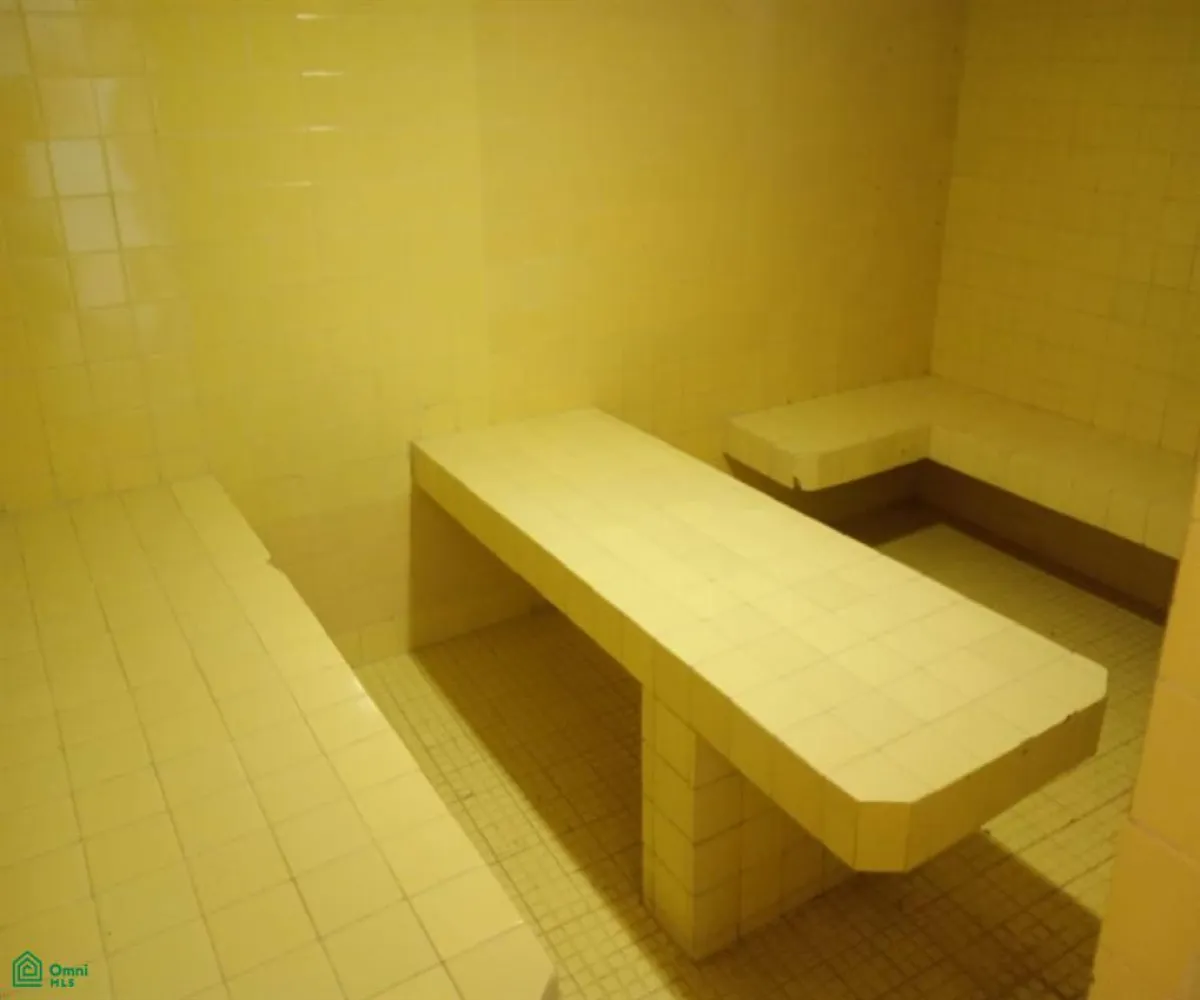 Local En Renta,Jardines de los Arcos,San Miguel 480, Guadalajara, Jalisco 44500, 11 Habitaciones,5 Baños,San Miguel,2,MX25952756