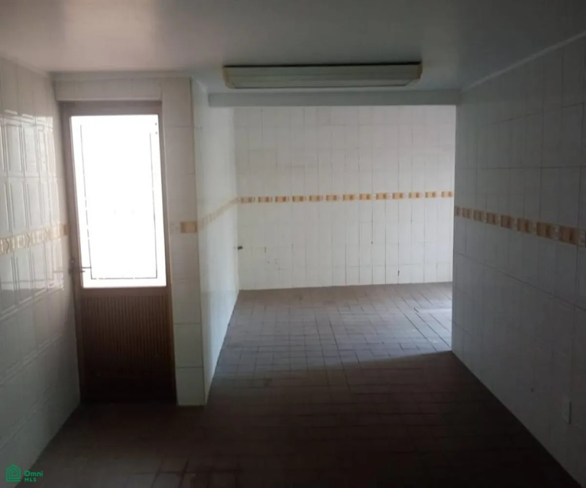 Local En Renta,Jardines de los Arcos,San Miguel 480, Guadalajara, Jalisco 44500, 11 Habitaciones,5 Baños,San Miguel,2,MX25952756