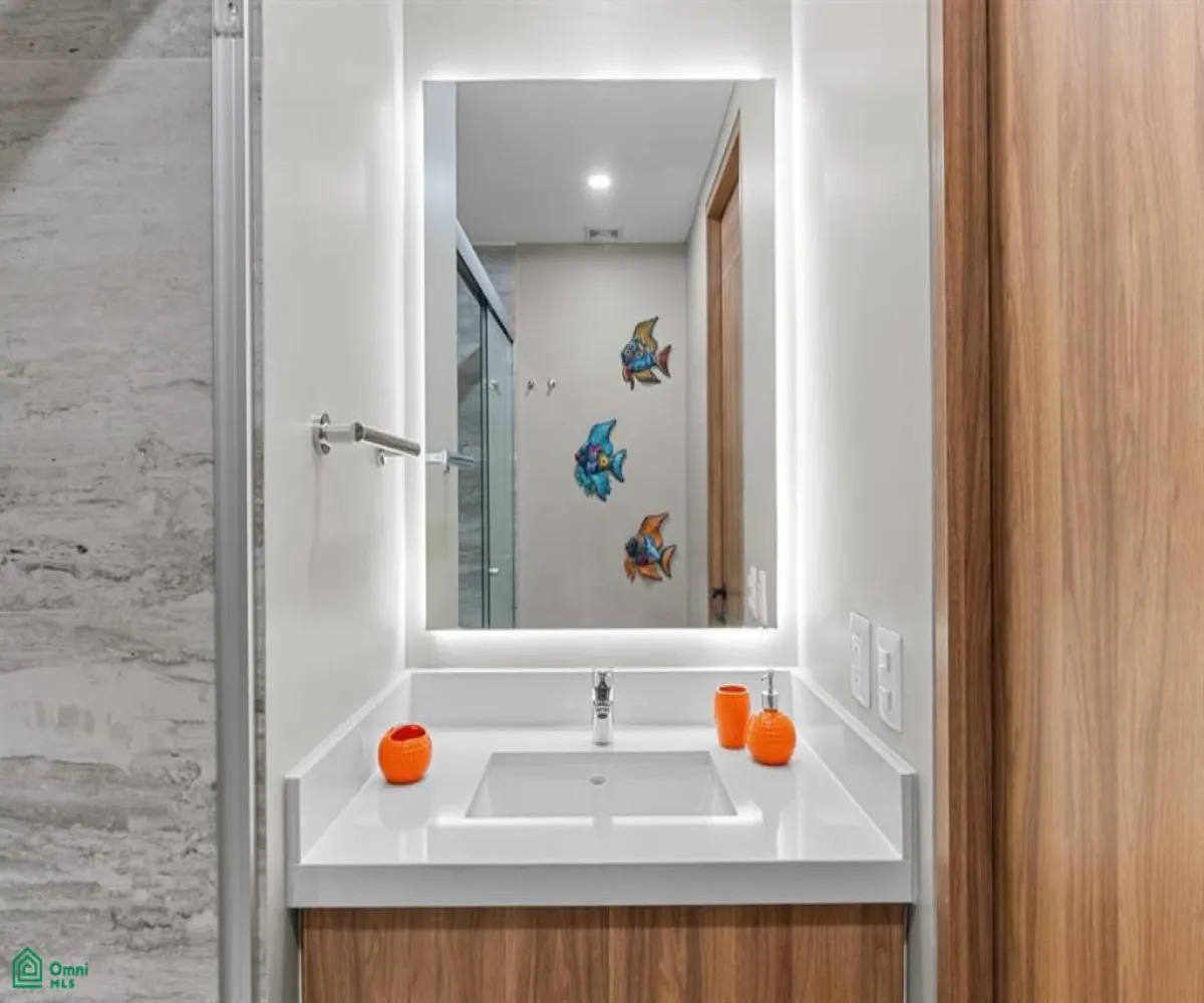 En Venta,Las Glorias,Febronio Uribe 171 Int. 707, Puerto Vallarta, Jalisco 48333, 2 Habitaciones,2 Baños,Febronio Uribe,3,MX25952770